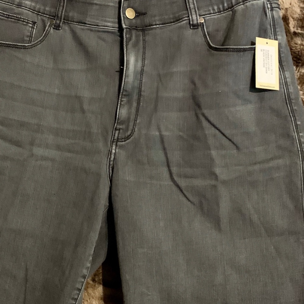 New Crescent Drive Jean Shorts